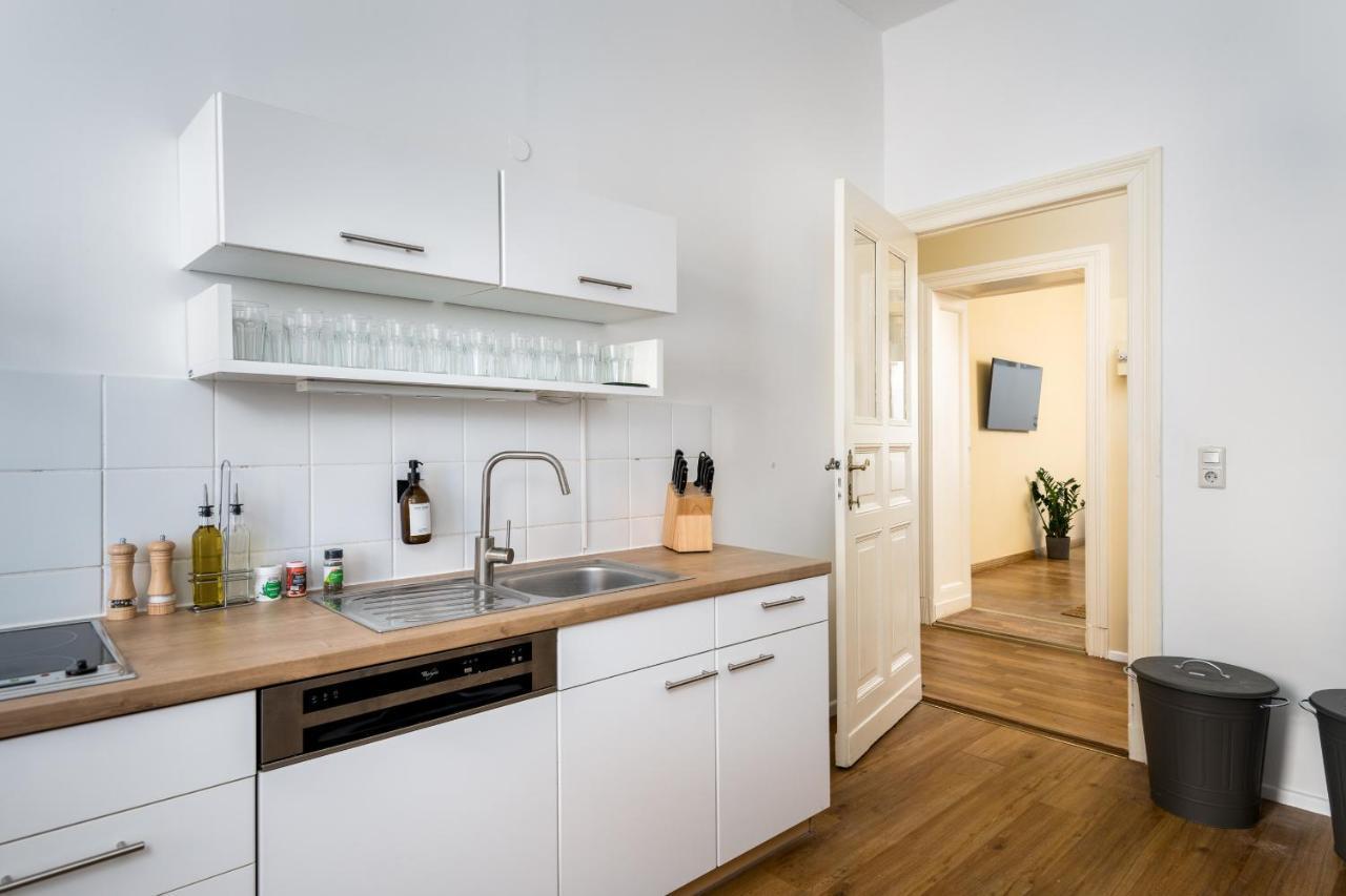 Super Zentral Super Schoener Altbau In Moabit Rostockerstrasse Im Herzen Von Berlin Fuer Bis Zu 6 Personen Exteriör bild